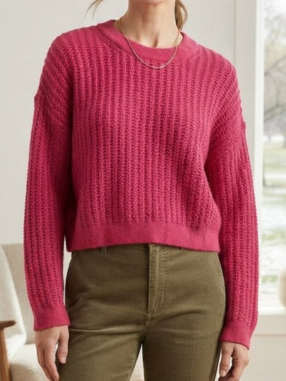American Eagle Outfitters Fuchsia Crew Neck Sweater